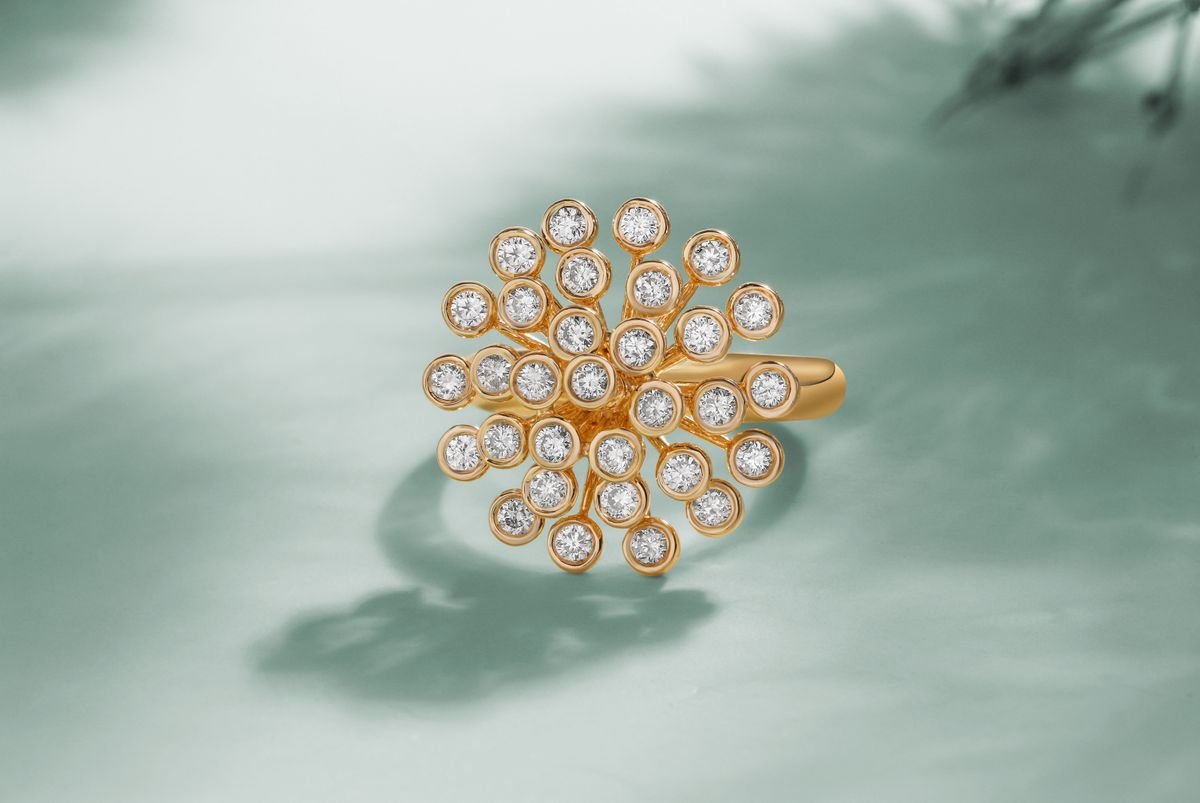 Messika Gold Diamond Cluster Ring